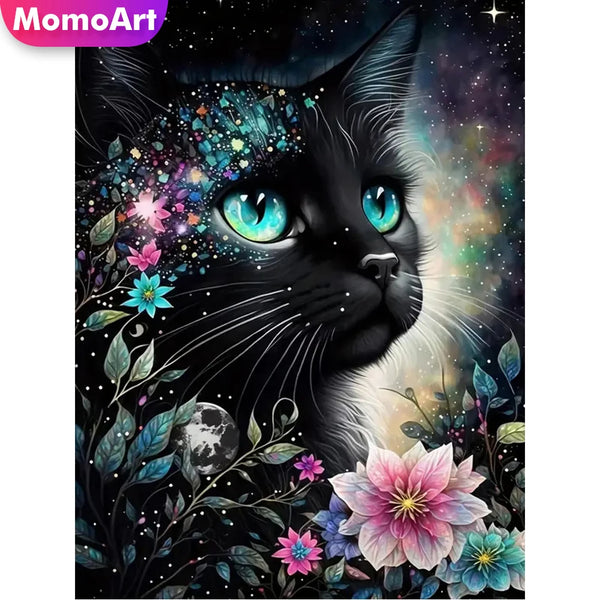 Tableau en broderie diamant d'un chat noir aux yeux turquoise entouré de fleurs roses et d'étoiles